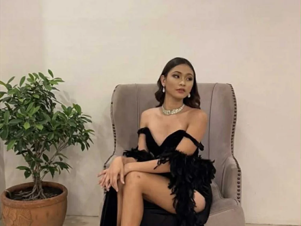 AriellaArida's Offline Chat Room