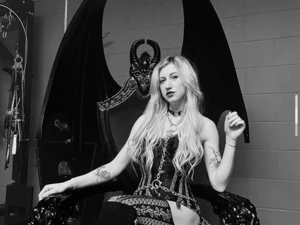 lilQuinn's Offline Chat Room