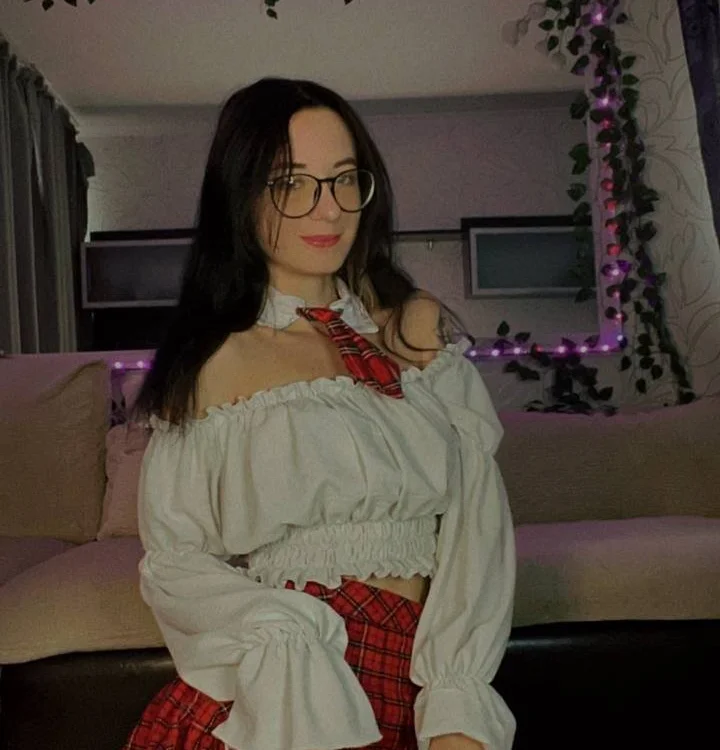Sweet__lust's Offline Chat Room