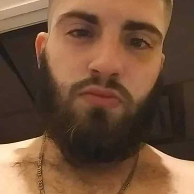 Deebigcock72 offline chatrum