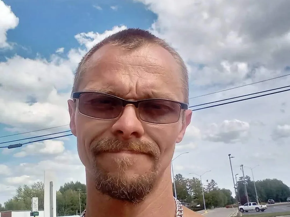 Offline chatovací místnost hardup7inchs