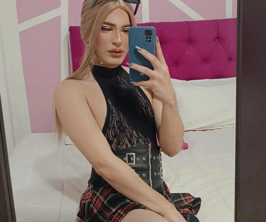 Violetx_moon Adlı Modelin Çevrimdışı XXX Sohbeti