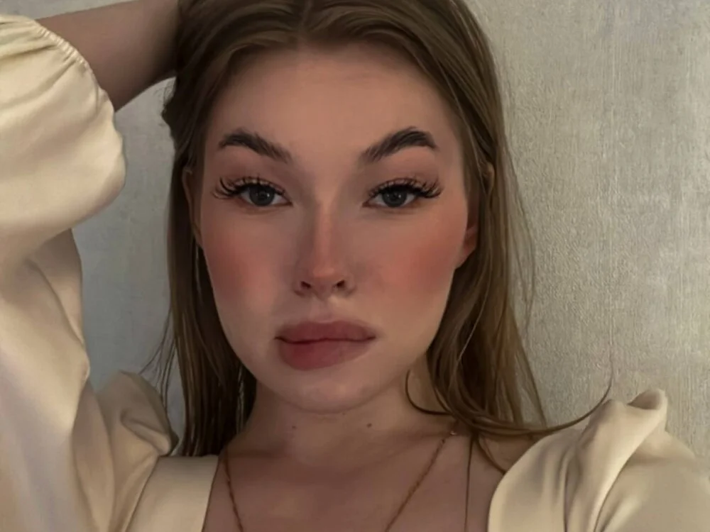 AuroreMarie's Offline XXX Chat