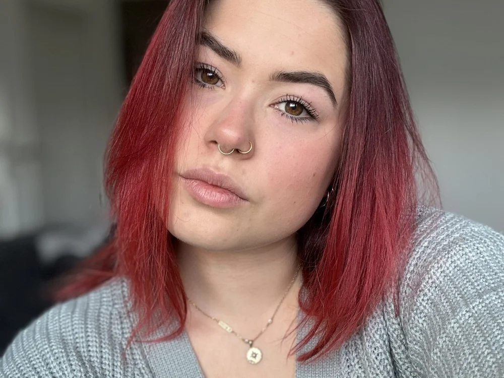 GirlInRed's Offline Chat Room