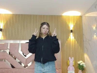 Vanessa_tf1 - Girl 