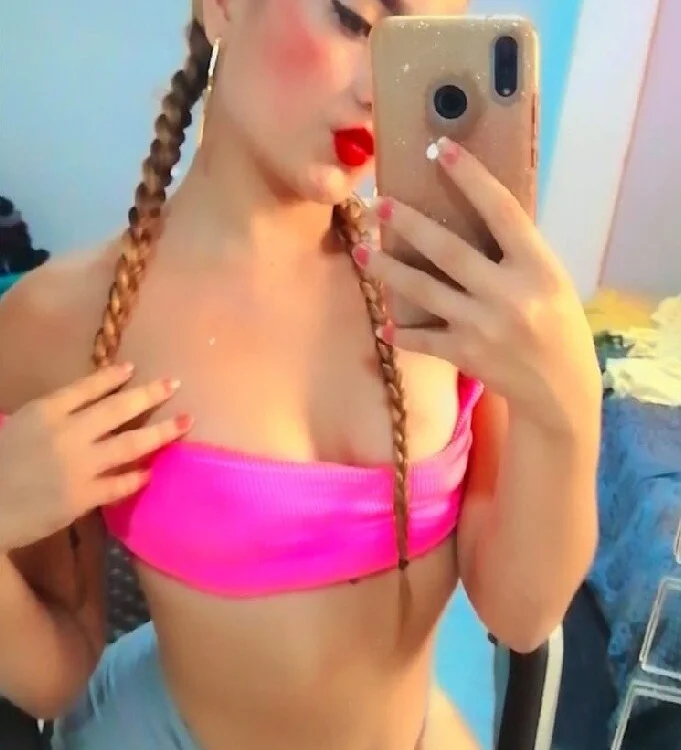 _caroline_foxx offline chatrum