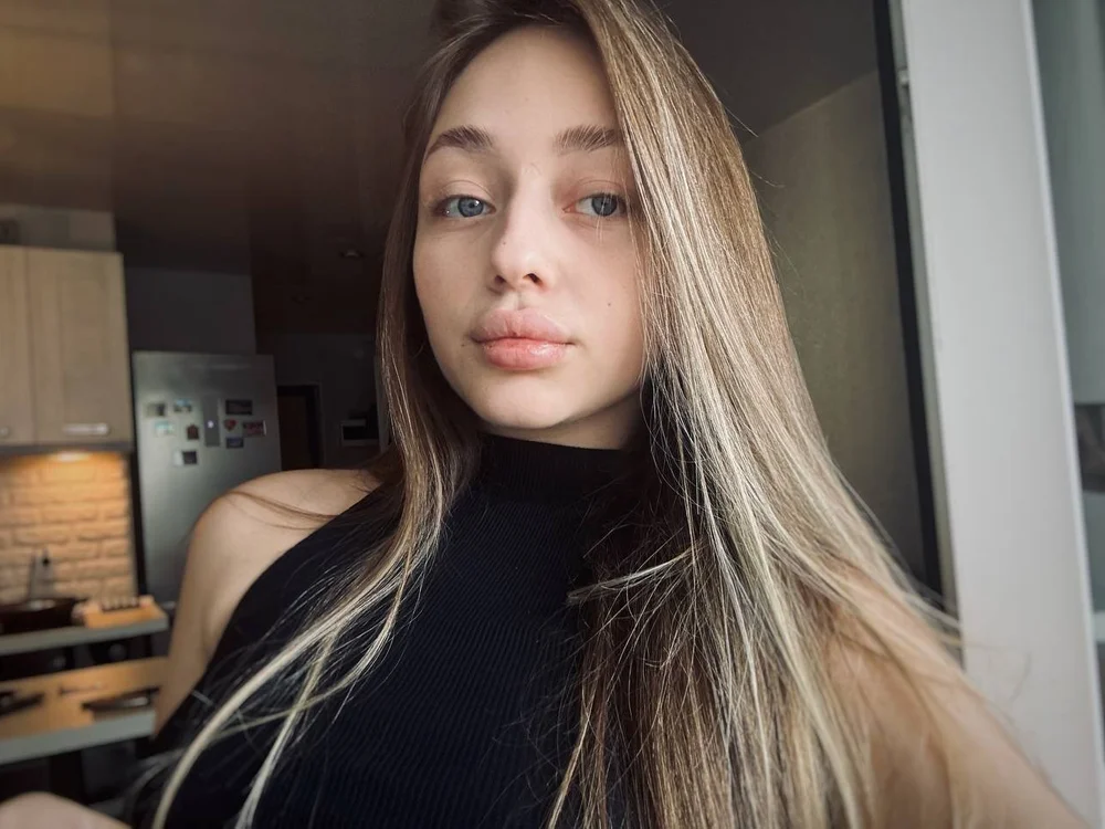 SabrinaWortex's Offline Chat Room