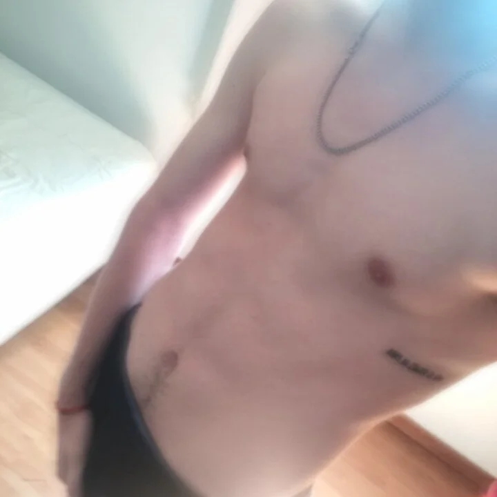 Erik_HotBoy অফলাইন XXX চ্যাট