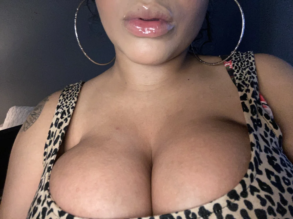 CubanPrinxess' Offline XXX Chat