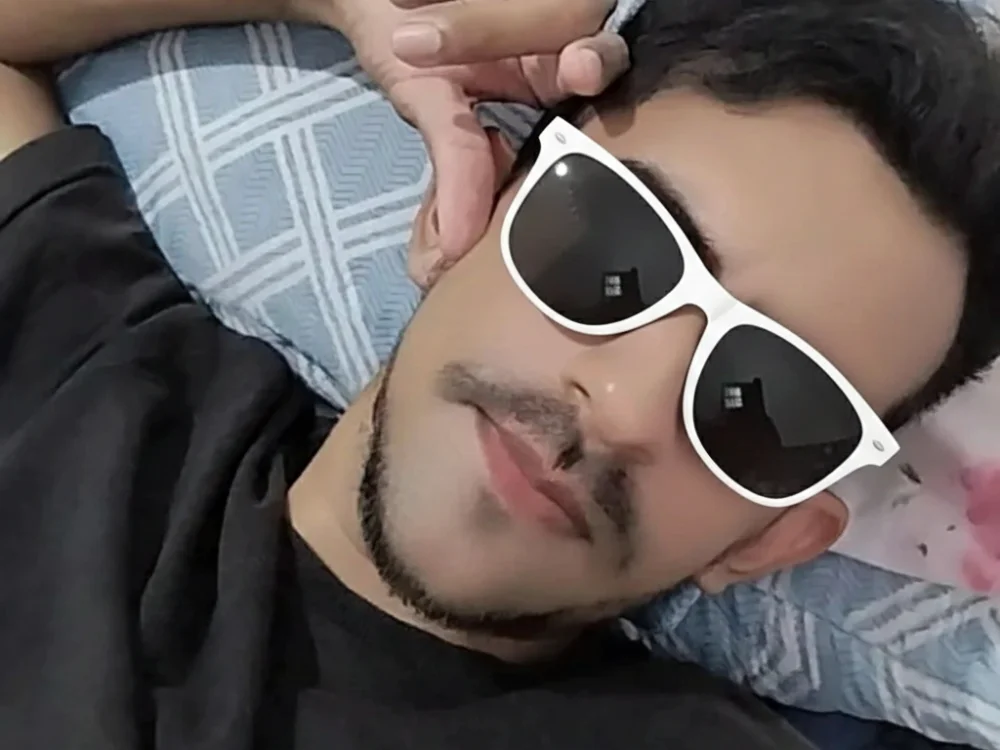 vitorpau22cm Offline XXX Chat