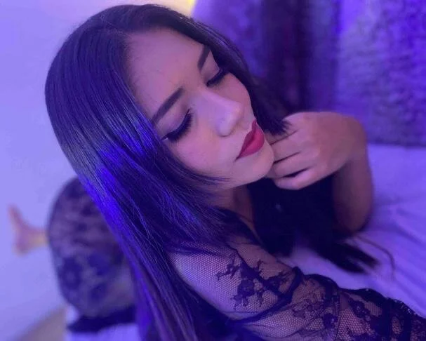 MikaelaFlgg's Offline XXX Chat