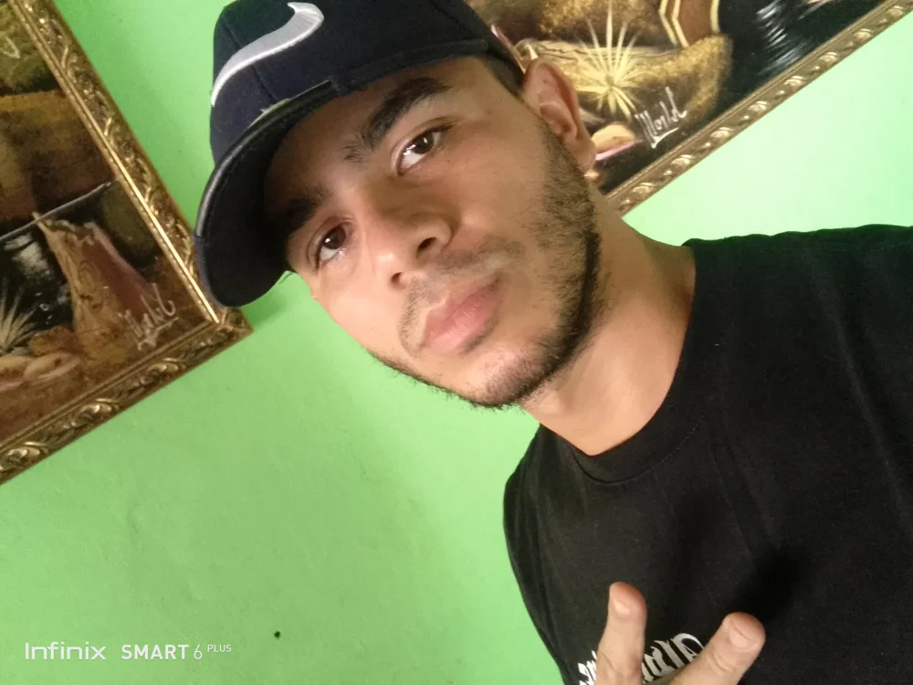 Randall0102's Offline Chat Room