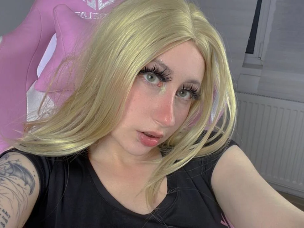 chibi_hibby Offline XXX-Chat