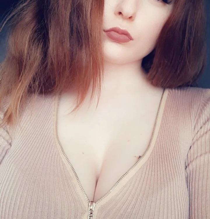 AzaleaJealous' Offline Chat Room
