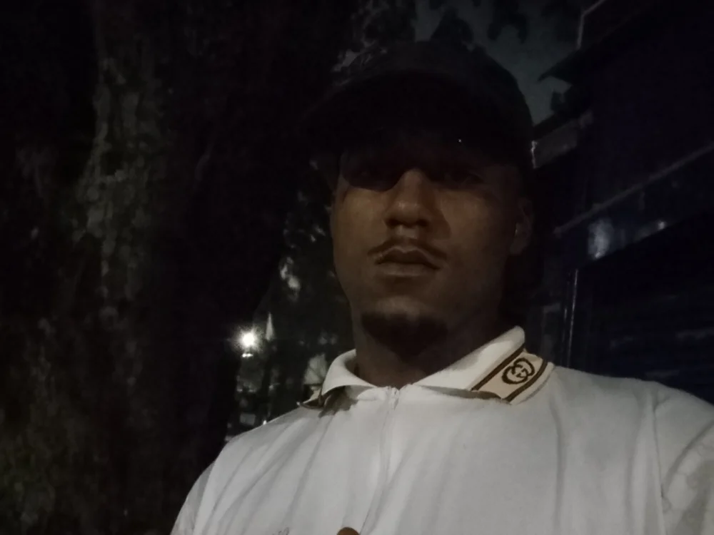 Cris12133 offline XXX-chat