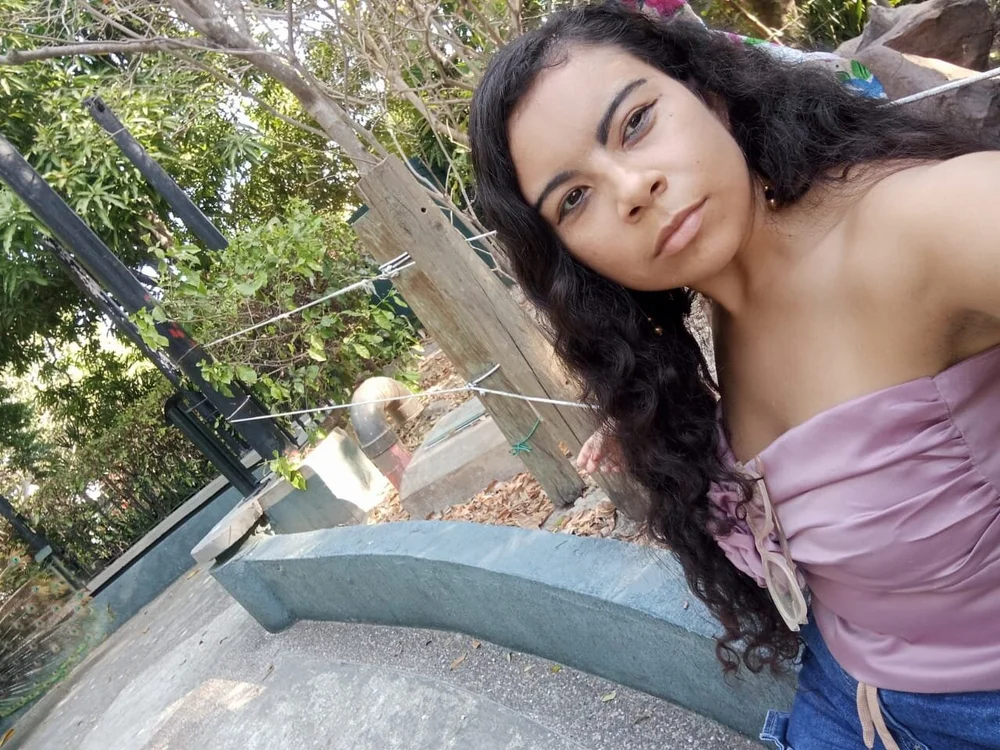 Arabella95's Offline Chat Room