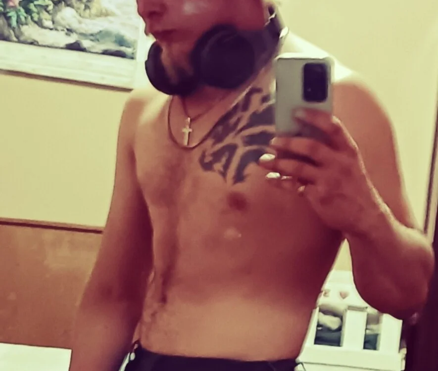Max55679 Offline XXX Chat