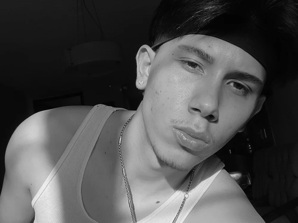 szzrrvn Offline XXX chat