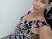 dirtyplayluna's webcam live show