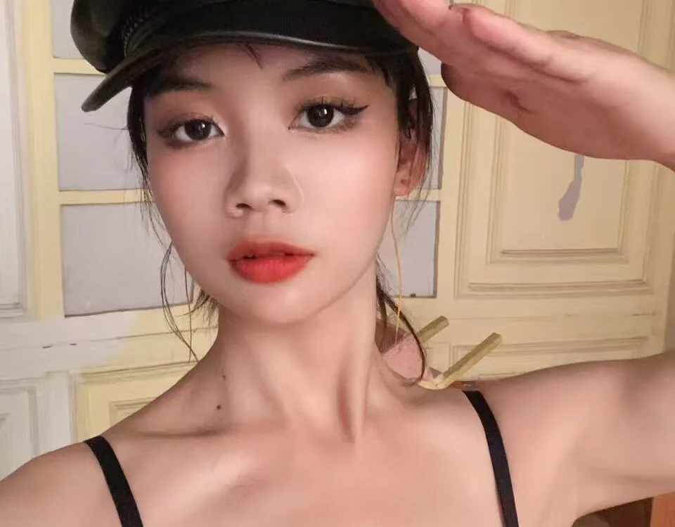 Coral_888 離線 XXX 聊天