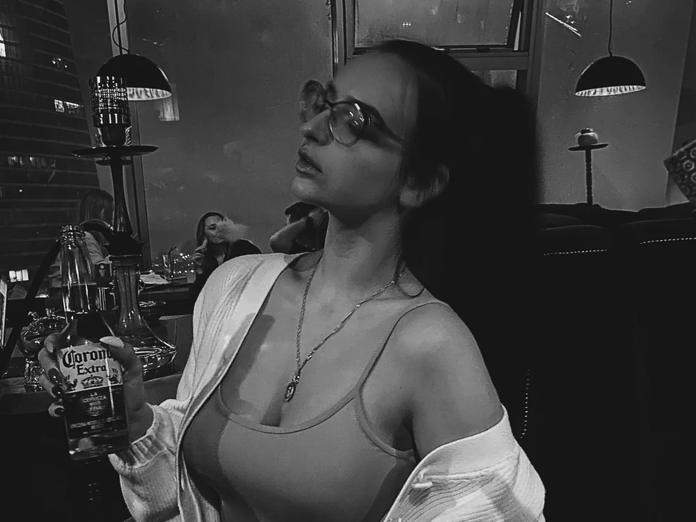 Adele_1432's Offline Chat Room