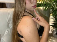 Alice_bensoon's webcam live show