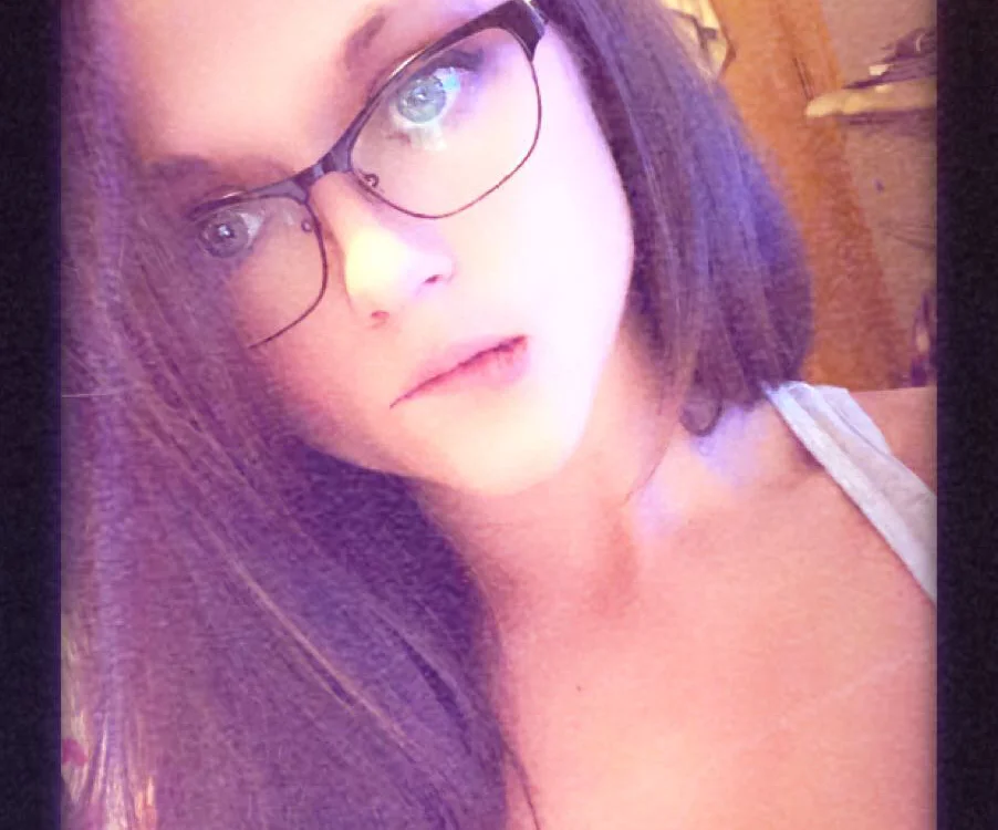hellomisskitty6 Adlı Modelin Çevrimdışı Sohbet Odası