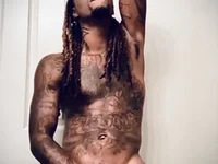 TattedRasta2x0's Offline XXX Chat