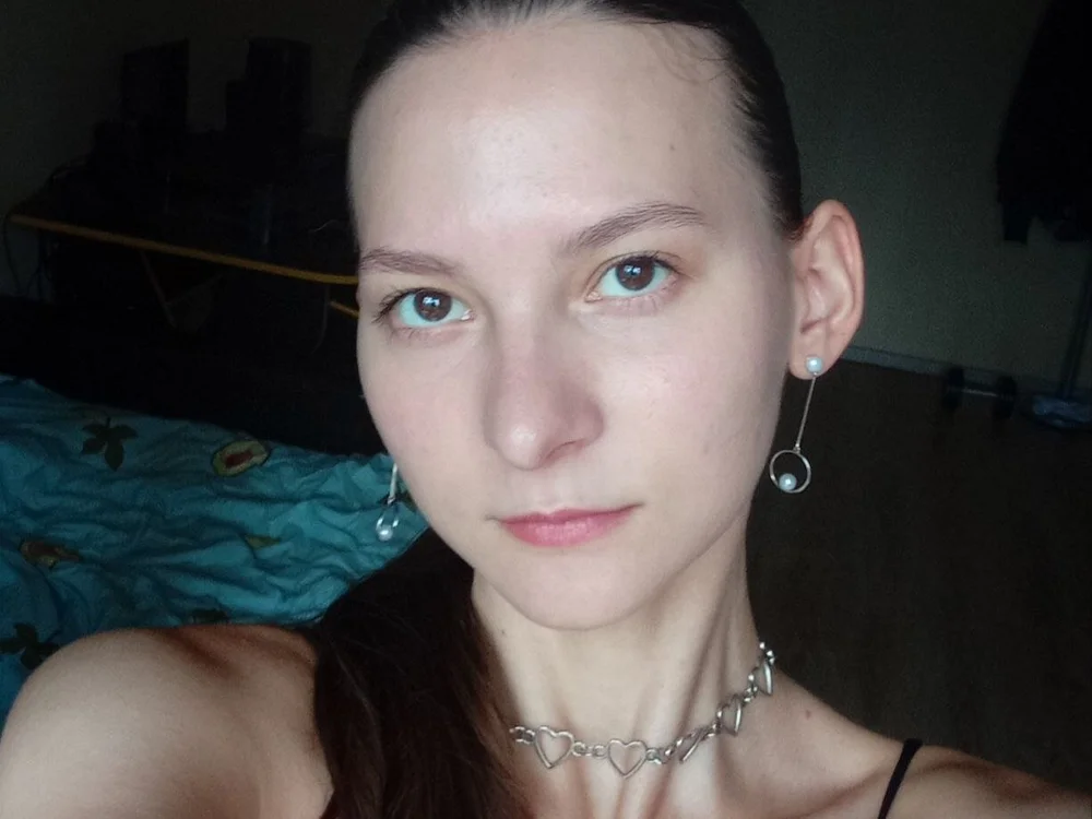 AdelineCaron's Offline Chat Room