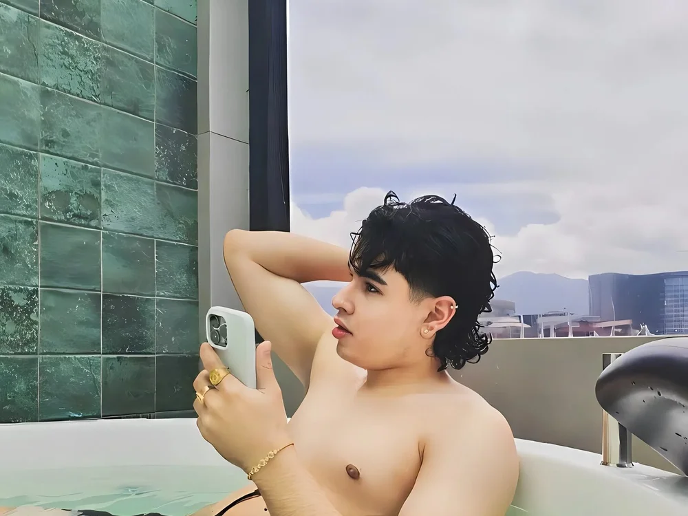 Offline XXX chat modela Javi_bermuzzi