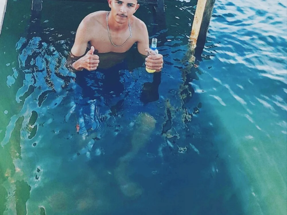 Adrian2512's Offline XXX Chat