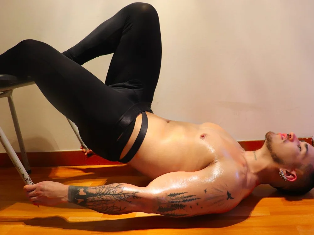 AndresXm_ Live XXX-chat