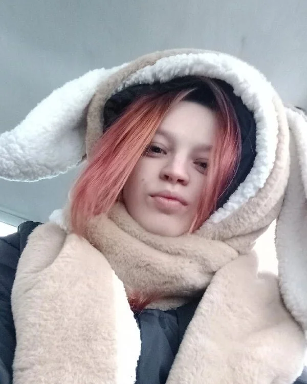 Edita_Davis' Offline Chat Room