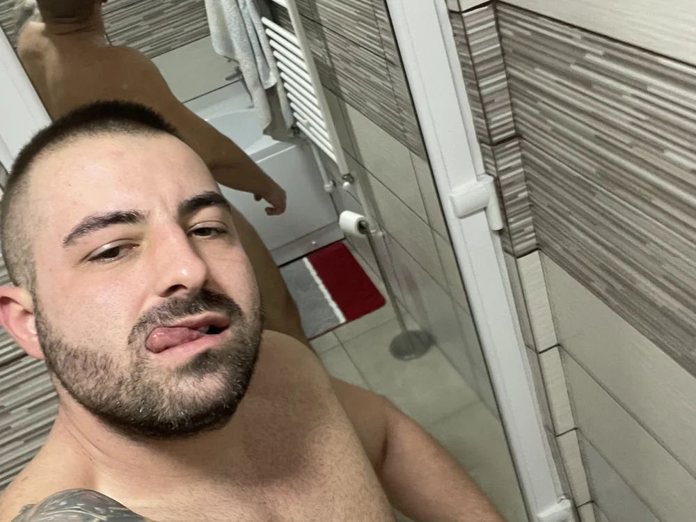 Dmi22's Offline XXX Chat