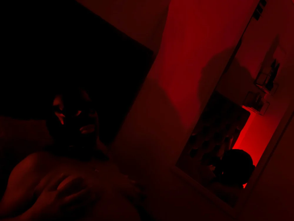 Luna_Blaze8's Offline XXX Chat