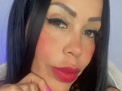 KAROL_RUBI on StripChat