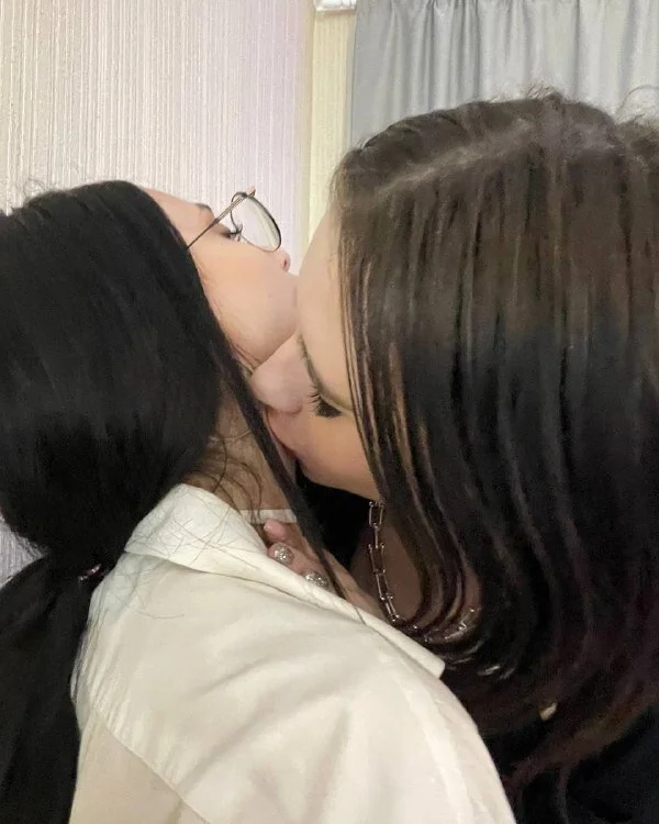 Bilik Sembang Luar Talian AdeleFord