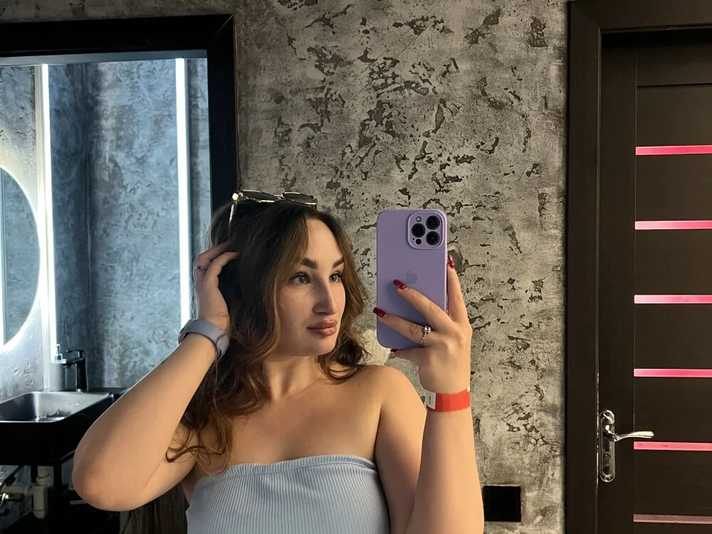 Elaine_Bell Chat XXX offline