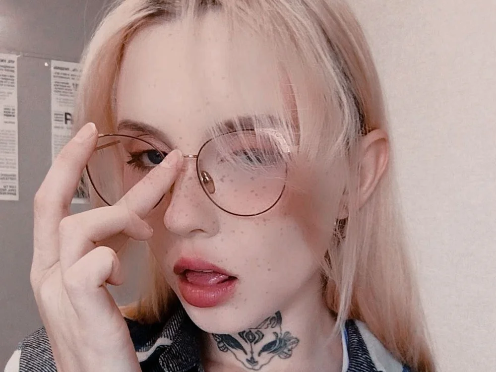 Офлайн-чат XXX Melissa_Clude