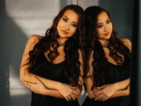 Phoenix_Magic Chat XXX live