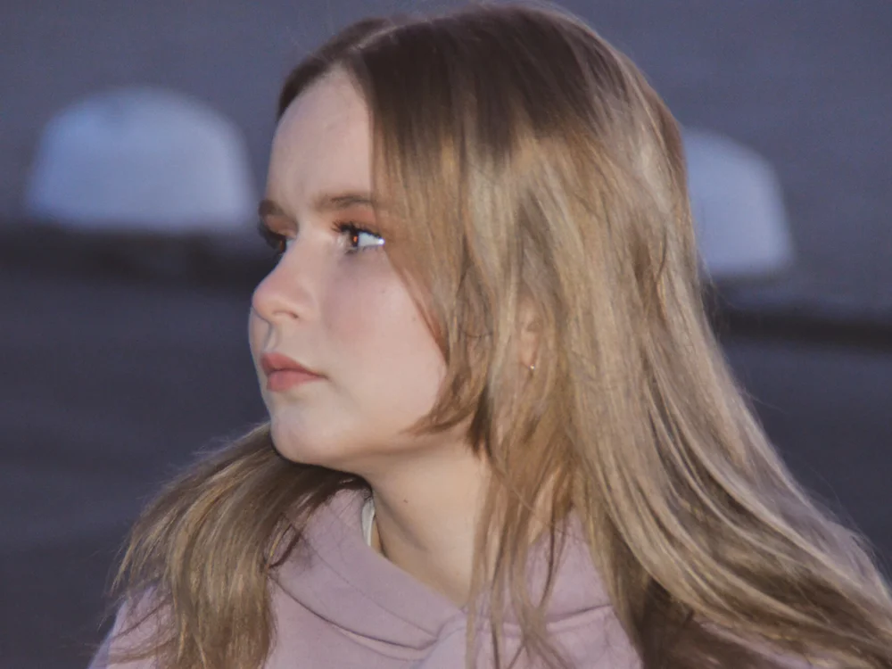 adele_peach_'s Offline Chat Room