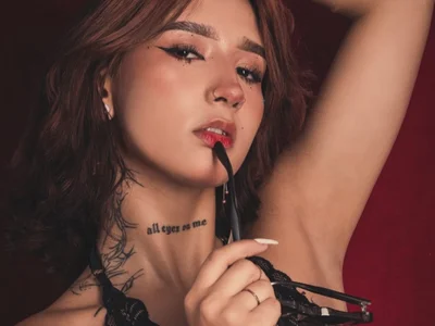 SophieMoneet - Girl 