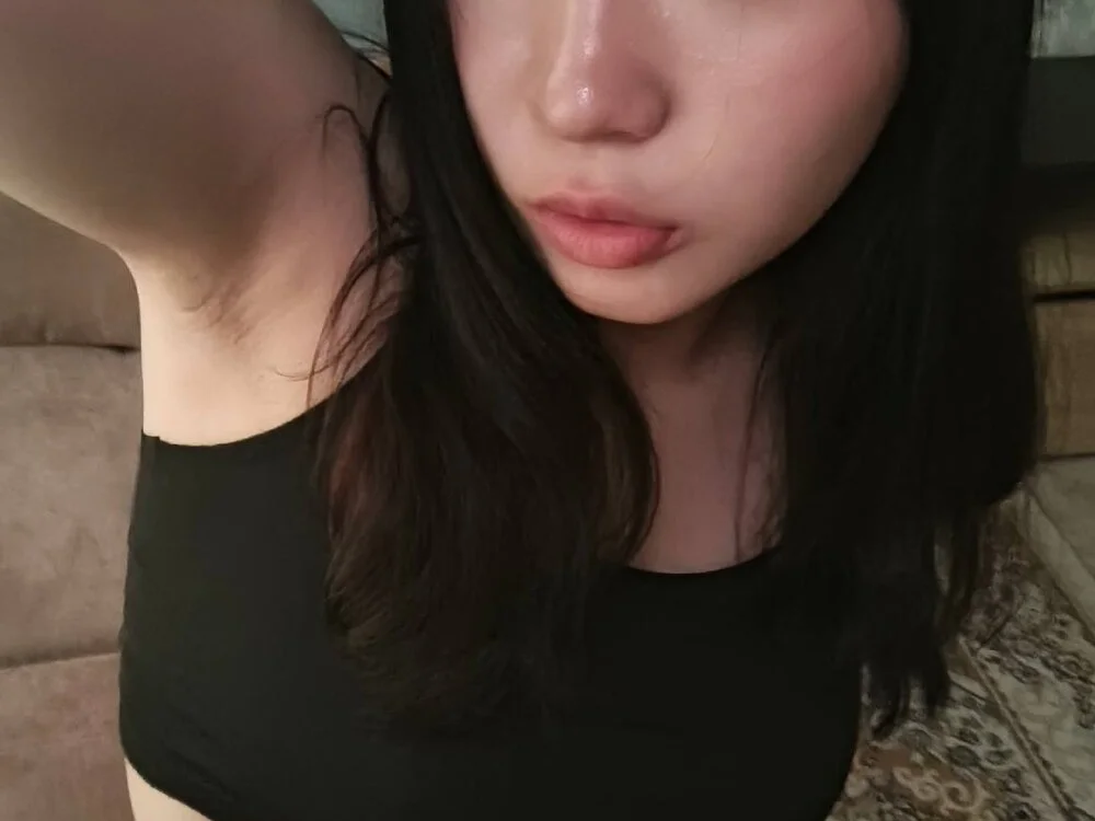 mina_asian Chat XXX offline