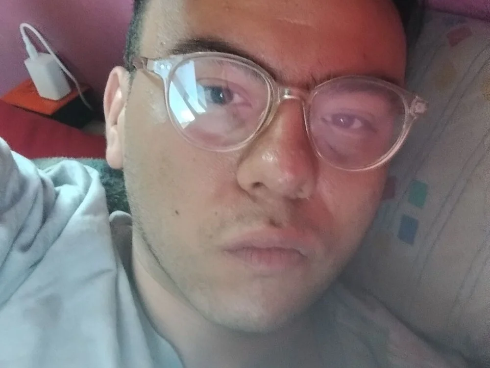 Fernandperez21 Offline XXX Chat