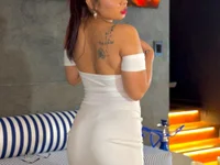 Karlaliones69's webcam live show