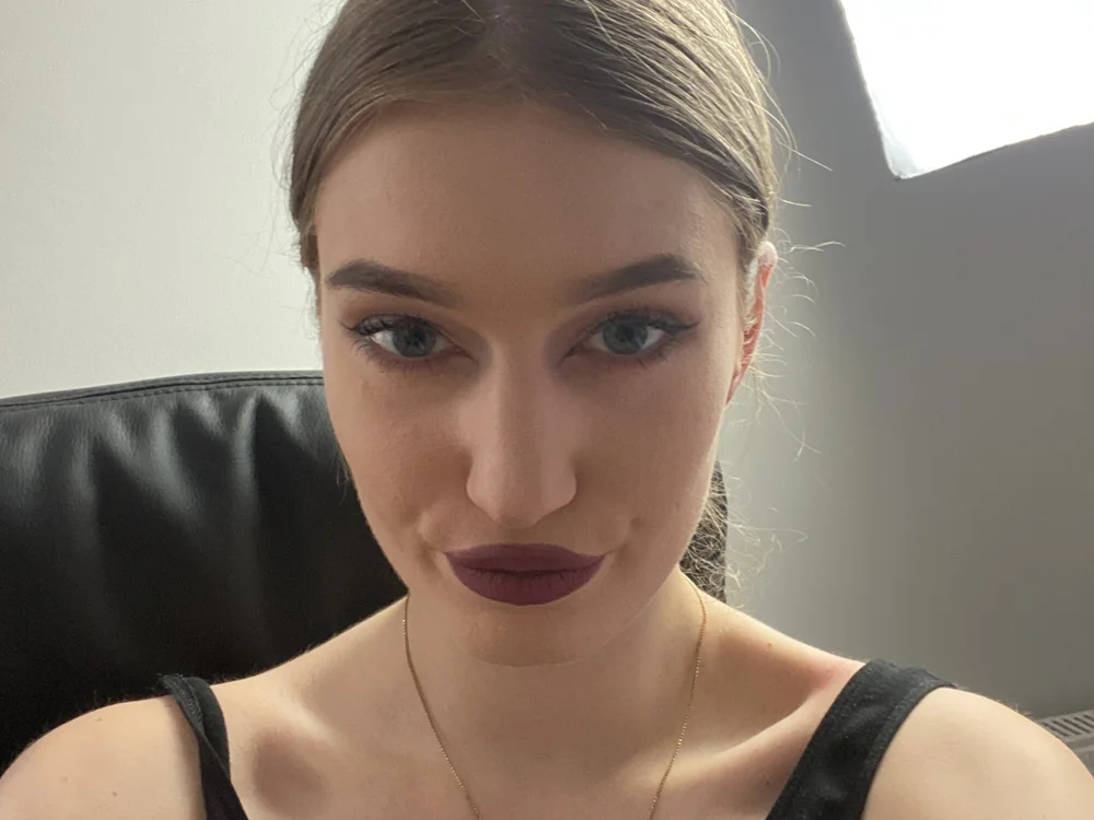 Vicky_Fletcher's Offline XXX Chat