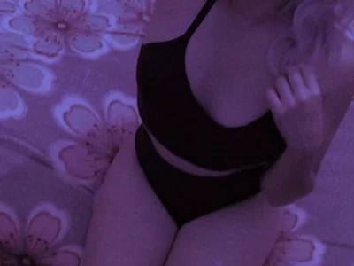 ZhxIlIanm - asian handjob