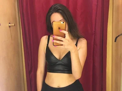 AugustAmis Female White Online Cam Chat