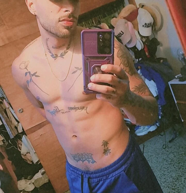 Chatroom XXX hors ligne de negrinho041