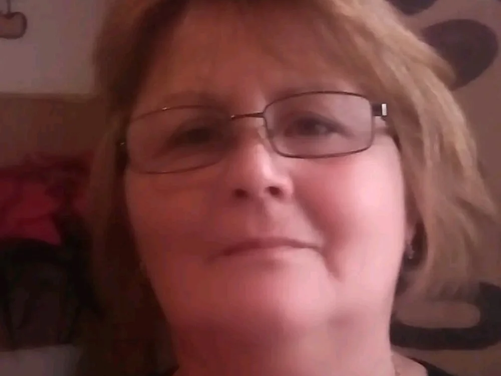 feerir63 Obrolan XXX Offline